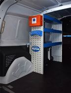 02_Kangoo s regálmi a doplnkami 